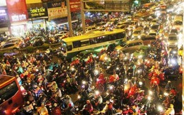 Sài Gòn 'chết đuối' vì mưa lớn