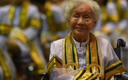 Cụ bà lấy bằng cử nhân ở tuổi 91
