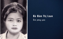 Nữ giải phóng quân kéo cờ trong Lễ Tuyên ngôn Độc lập 2/9/1945