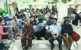 Số người cao tuổi nhập viện tăng mạnh khi thời tiết miền Bắc thay đổi 