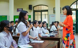 Bộ trưởng Bộ GD-ĐT thông tin lộ trình tăng phụ cấp ưu đãi của giáo viên