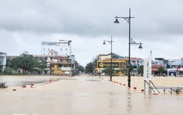 Huế: Mực nước trên sông Hương, sông Bồ lên dần xấp xỉ báo động 3