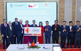 Hội Chữ thập đỏ Việt Nam tiếp nhận 3,5 tỉ đồng hỗ trợ từ Cộng hòa Séc giúp miền Trung vượt qua bão lũ