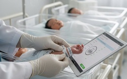 2 em bé suýt bị trao nhầm, Hàn Quốc siết chặt quy trình nhận dạng trẻ sơ sinh