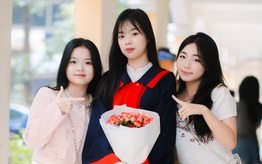 Kỷ yếu học đường: Phụ huynh "than trời" vì niềm vui giản dị hóa "cuộc đua" phô trương