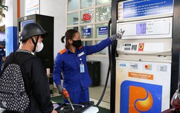 Giá xăng dầu trong nước tiếp tục giảm, RON95-III có giá mới là 19.620 đồng