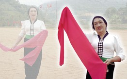 "Báu vật sống" của điệu xòe cổ người Thái trắng ở lòng chảo Mường Lay