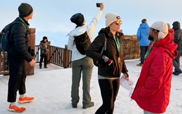 Băng giá phủ trắng đỉnh Fansipan ngày Giáng sinh