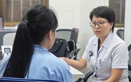 Con bị loạn thần, bố mẹ nhầm tưởng là tính cách "mộng mơ"