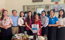 Phó Chủ tịch Hội LHPN Việt Nam tri ân nữ Đảng viên và tặng quà trẻ em có hoàn cảnh khó khăn tại Sơn La