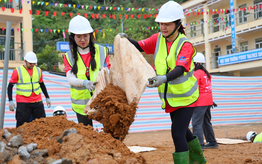 Hỗ trợ sách, xây dựng Thư viện số tại trường vùng cao Văn Chấn