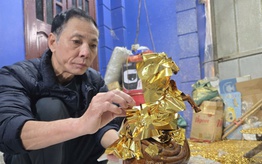 Thiên mã dát vàng giá chục triệu đồng phục vụ thị trường Tết Bính Ngọ 2026