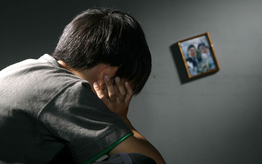 Nỗi đau của những đứa trẻ bị bố bỏ rơi sau ly hôn