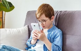 Hạ viện Pháp thông qua dự luật cấm trẻ em dưới 15 tuổi dùng mạng xã hội