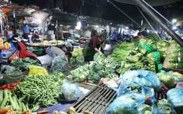 Thị trường ngày mùng 5 Tết: Không để phát sinh điểm nóng giá cả