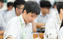 Thủ khoa HSA 129 điểm đến từ trường làng: Học từ cả những lúc chơi