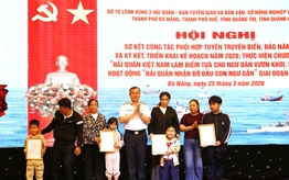 Vùng 3 Hải quân: Nhận thêm 6 con đỡ đầu, tặng quà các ngư dân có hoàn cảnh khó khăn