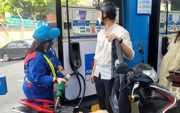 Giảm lần thứ 2 liên tiếp, giá xăng RON95-III về ngưỡng 24.332 đồng mỗi lít