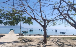 Người dân thôn đảo Điệp Sơn ngóng điện, chờ đò, mơ đổi đời giữa biển mây