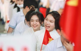 Bộ Nội vụ: Không nghỉ liền 9 ngày trong dịp nghỉ lễ Giỗ Tổ và 30/4, 1/5