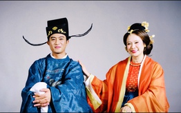 Doãn Quốc Đam khác lạ với vai quan huyện sợ vợ