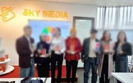 Bắt nhóm lừa đảo Sky Media dụ mua điện thoại giá cao