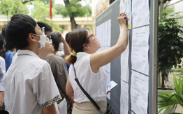 Tỷ lệ trúng lớp 10 công lập thấp, phụ huynh chọn trường xa nhà để con tăng cơ hội đỗ