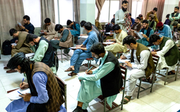 Nam sinh Afghanistan và nghịch lý ít được nói đến