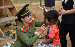 Phụ nữ Công an TP Đà Nẵng và những “trái ngọt” từ chương trình “Mẹ đỡ đầu”