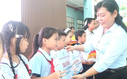 Trao học bổng tiếp sức học sinh, sinh viên bước vào năm học mới