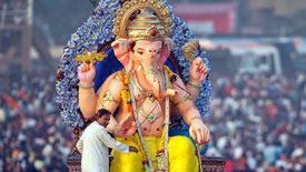 Lễ hội tôn vinh vị thần đầu voi Ganesha ở Ấn Độ