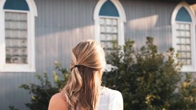 Mỹ: Phụ nữ Gen Z không không còn sùng đạo như trước