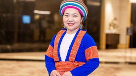 Cô gái Mông khai thác tiềm năng du lịch ở Mèo Vạc 