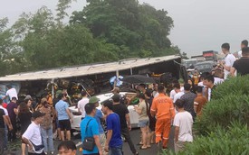 Tông xe liên hoàn trên cao tốc Nội Bài - Lào Cai, 6 phương tiện bị hư hỏng