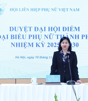 Chủ tịch Hội LHPN Việt Nam duyệt đại hội điểm Đại hội đại biểu phụ nữ thành phố Hà Nội