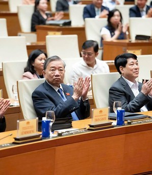 Bầu cử đại biểu Quốc hội & HĐND: Cần bảo đảm tỷ lệ người ứng cử là phụ nữ đúng quy định