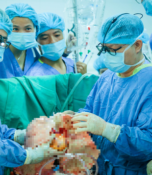 Những ca phẫu thuật gây "chấn động" của ngành Y Việt Nam năm 2025