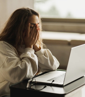 Đại dịch cô đơn trở thành cuộc khủng hoảng sức khỏe cộng đồng