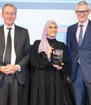 4 nhà báo nữ đoạt giải thưởng Báo chí Anh