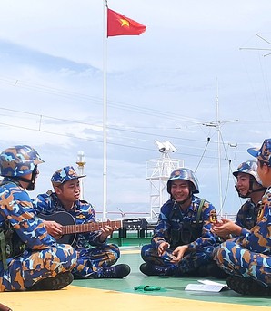 Lời yêu thương tháng 10 gửi từ Nhà giàn DK1