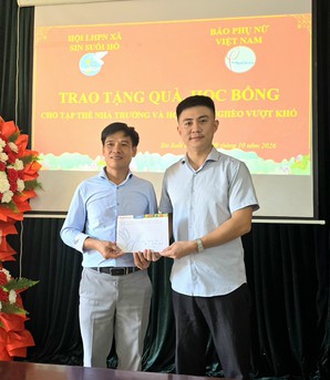 Bạn đọc Báo Phụ nữ Việt Nam tiếp sức học sinh nghèo vượt khó ở Lai Châu