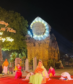 Khánh Hòa: Chương trình "Lung linh huyền thoại" vẫn loay hoay tìm hướng