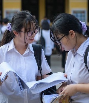 Tuyển sinh lớp 10: Học sinh tăng tốc cho cuộc đua căng thẳng