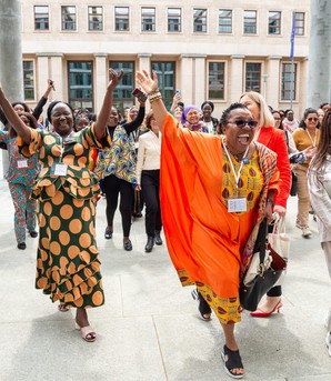 Phụ nữ kiến tạo hòa bình toàn cầu trong chủ nghĩa đa phương