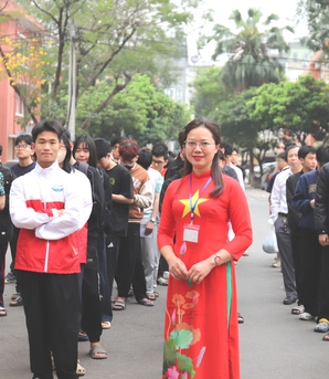 Niềm tự hào của những cử tri trẻ trong ngày hội non sông