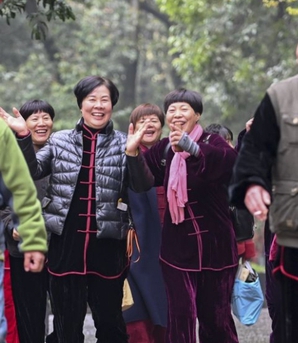 Kinh tế bạc và tương lai việc làm - Bài 1: "Cuộc đua" mới của các quốc gia già hóa