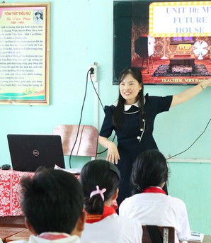 "Ánh sáng số" trong những lớp học vùng cao