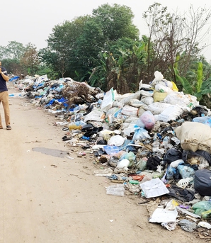 Hưng Yên: Bãi rác "vỡ trận", dân bỏ ruộng, trẻ sơ sinh phải đưa đi gửi