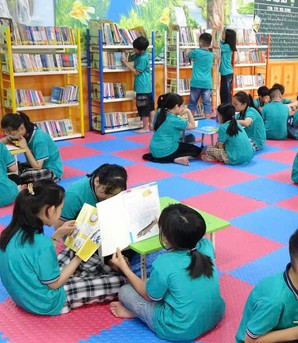 Miễn phí sách giáo khoa: Trường học đối mặt với nhiều nỗi lo
