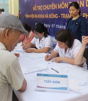 Khám định kỳ toàn dân: Lao động nữ được tầm soát các vấn đề sức khỏe sinh sản